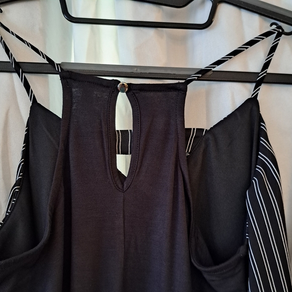 Women's small strappy top - Picture 6 of 6